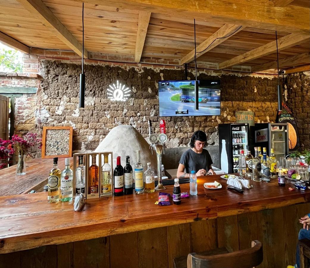 The Coffee Bean Hostel ซานกริสโตบัล เด ลาสกาซาส ภายนอก รูปภาพ